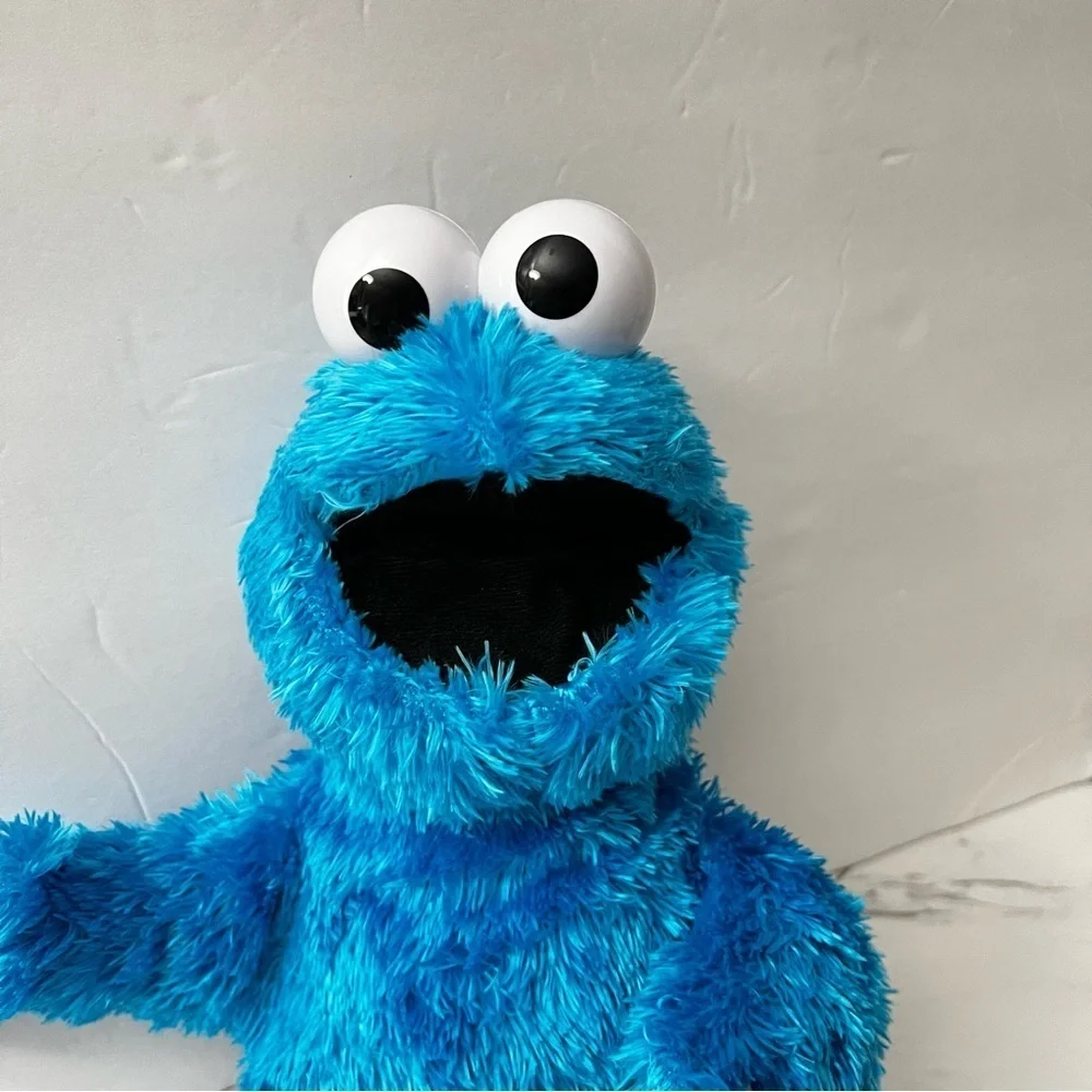 Cookie Monster Talking Sesame Street Feed Me Plush Size 14.5